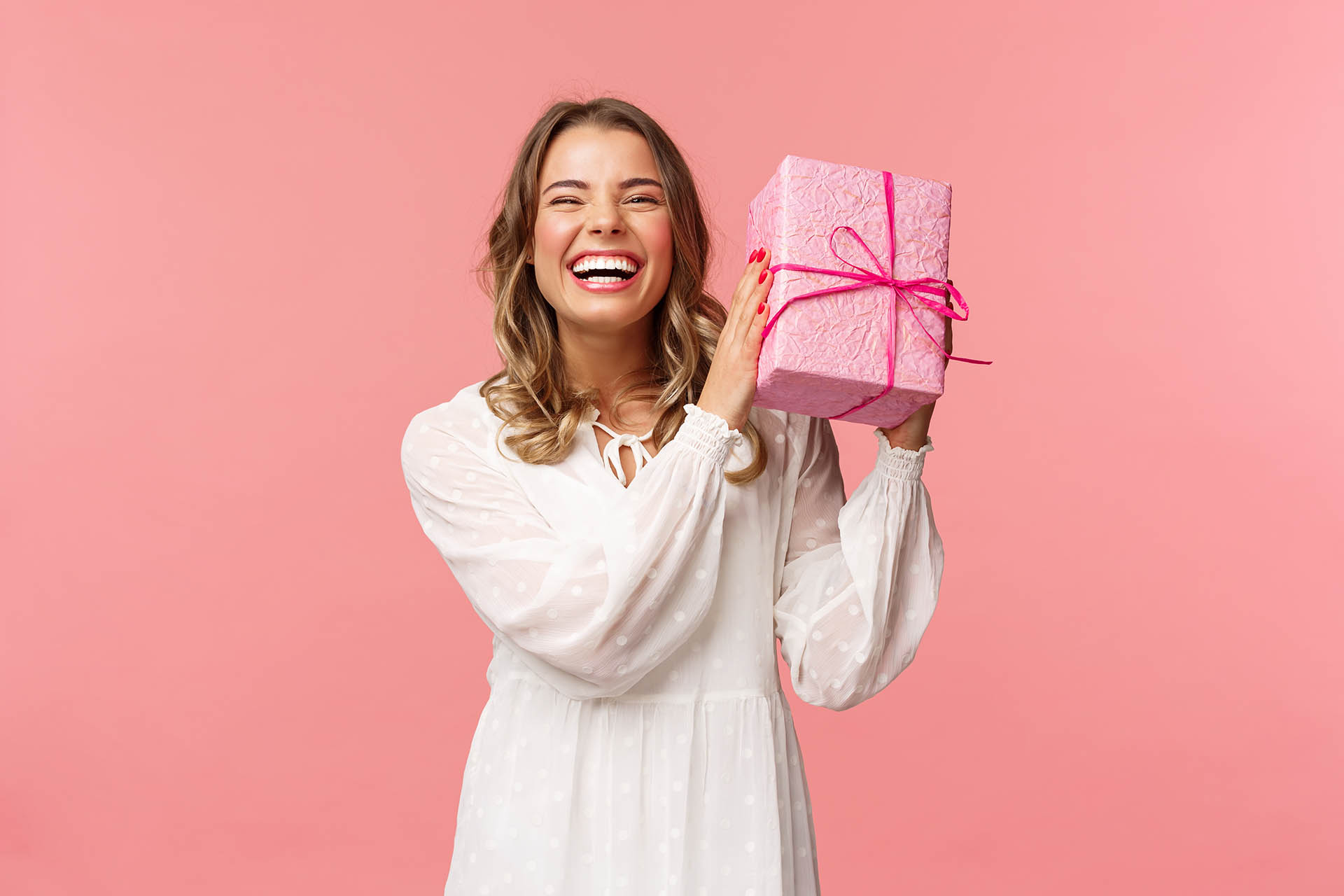 Gift Ideas Realtors Can Get Their Clients (For Closings or the Holidays)